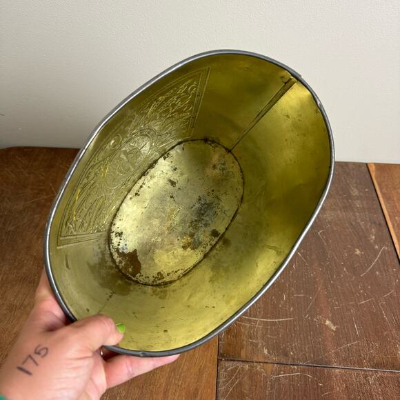Vintage MCM Harvell Gold Oval Metal Trash Can 13"‎ Embossed Crosses Waste Basket - Picture 6 of 10